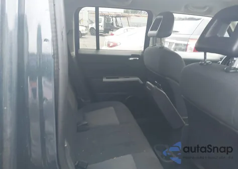 2008 Jeep Patriot Sport из США, поврежденный, VIN 1J8FT280X8D772794